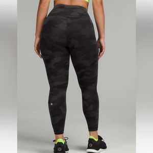 Lululemon Wunder Train Contour Fit leggings 25"
Heritage Camo Deep Coal Multi 6